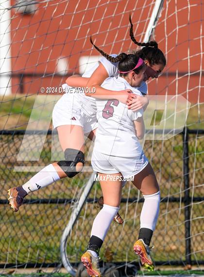Thumbnail 2 in Exeter vs. Timberlane (NHIAA Division 1 Quarterfinal) photogallery.