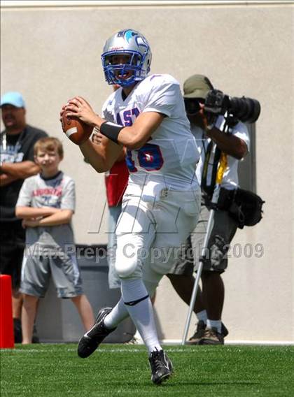 Thumbnail 2 in Michigan HS Football Coaches Association All-Star Game photogallery.