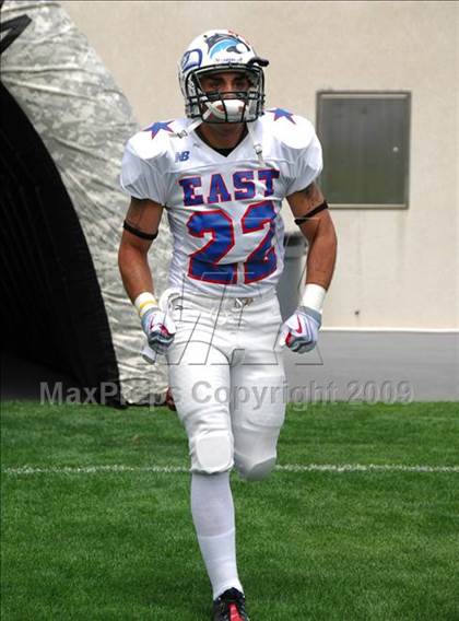 Thumbnail 3 in Michigan HS Football Coaches Association All-Star Game photogallery.