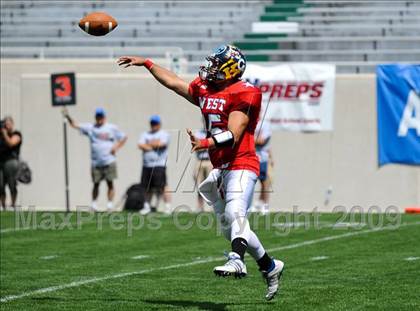 Thumbnail 2 in Michigan HS Football Coaches Association All-Star Game photogallery.