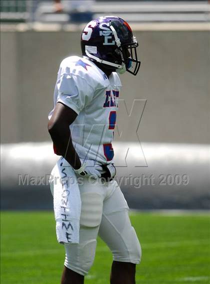 Thumbnail 1 in Michigan HS Football Coaches Association All-Star Game photogallery.