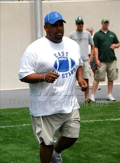 Thumbnail 2 in Michigan HS Football Coaches Association All-Star Game photogallery.