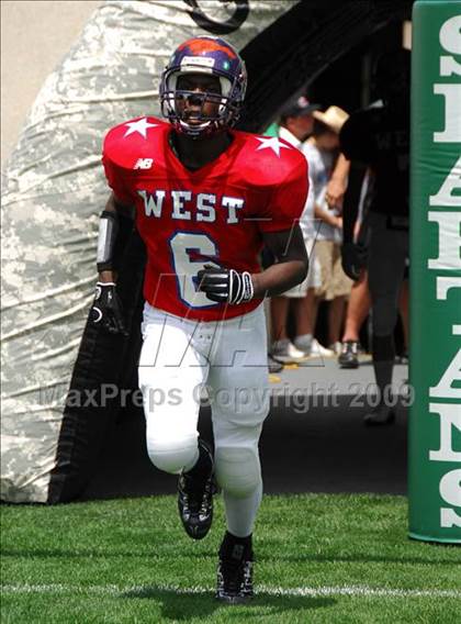 Thumbnail 1 in Michigan HS Football Coaches Association All-Star Game photogallery.