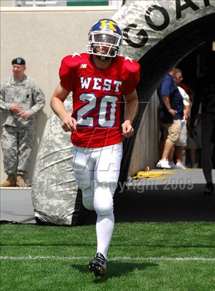 Thumbnail 3 in Michigan HS Football Coaches Association All-Star Game photogallery.