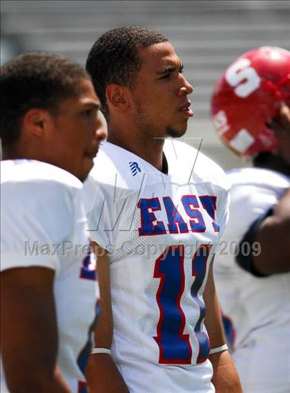 Thumbnail 2 in Michigan HS Football Coaches Association All-Star Game photogallery.