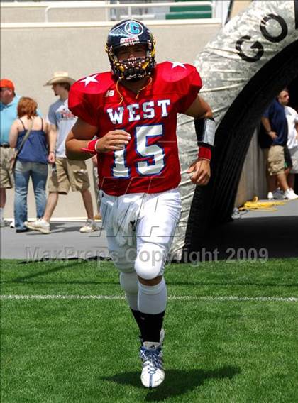 Thumbnail 2 in Michigan HS Football Coaches Association All-Star Game photogallery.