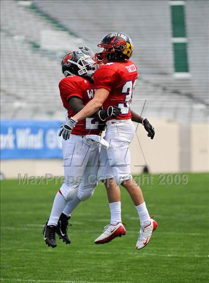 Thumbnail 2 in Michigan HS Football Coaches Association All-Star Game photogallery.