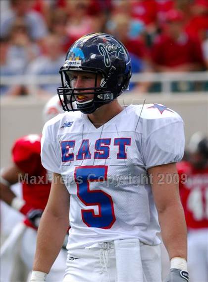 Thumbnail 1 in Michigan HS Football Coaches Association All-Star Game photogallery.