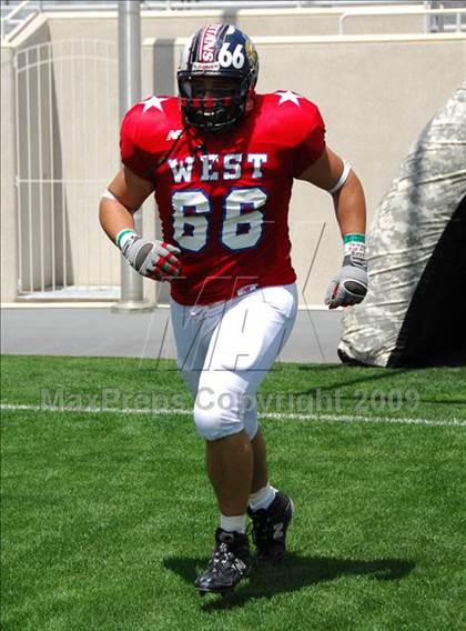 Thumbnail 3 in Michigan HS Football Coaches Association All-Star Game photogallery.