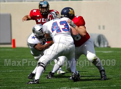 Thumbnail 2 in Michigan HS Football Coaches Association All-Star Game photogallery.