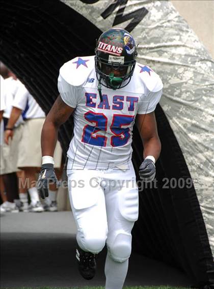 Thumbnail 2 in Michigan HS Football Coaches Association All-Star Game photogallery.