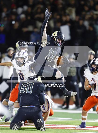Thumbnail 2 in Mountain Crest vs. Desert Hills (UHSAA 4A Semifinal) photogallery.