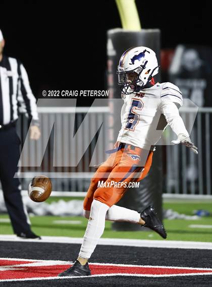 Thumbnail 1 in Mountain Crest vs. Desert Hills (UHSAA 4A Semifinal) photogallery.