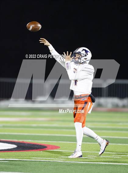 Thumbnail 3 in Mountain Crest vs. Desert Hills (UHSAA 4A Semifinal) photogallery.