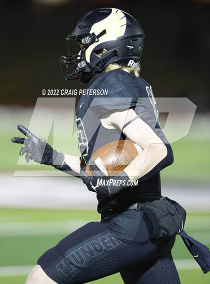 Thumbnail 2 in Mountain Crest vs. Desert Hills (UHSAA 4A Semifinal) photogallery.