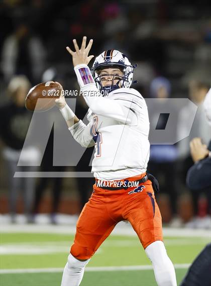 Thumbnail 3 in Mountain Crest vs. Desert Hills (UHSAA 4A Semifinal) photogallery.