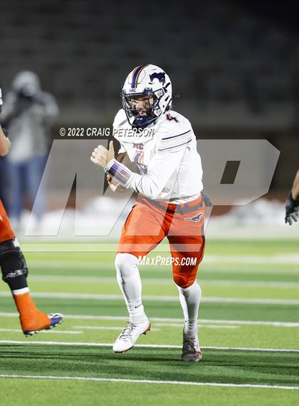 Thumbnail 3 in Mountain Crest vs. Desert Hills (UHSAA 4A Semifinal) photogallery.