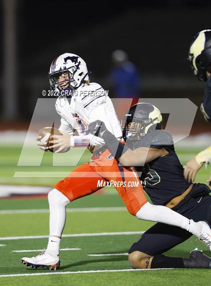 Thumbnail 3 in Mountain Crest vs. Desert Hills (UHSAA 4A Semifinal) photogallery.