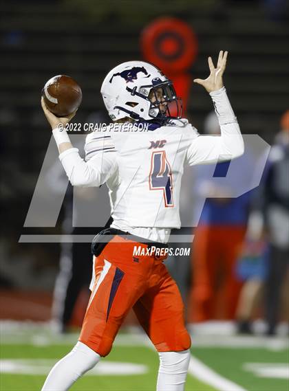 Thumbnail 3 in Mountain Crest vs. Desert Hills (UHSAA 4A Semifinal) photogallery.