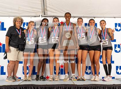 Thumbnail 1 in UIL Girls Cross Country Finals (Awards) photogallery.