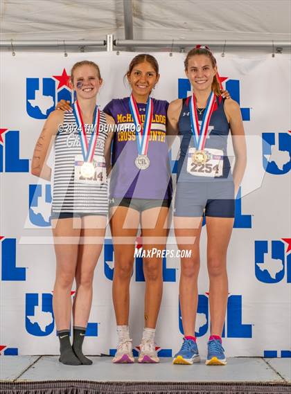 Thumbnail 1 in UIL Girls Cross Country Finals (Awards) photogallery.