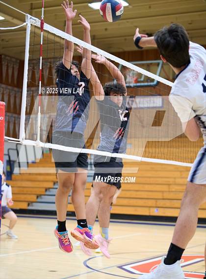 Thumbnail 1 in Albany @ Campolindo photogallery.