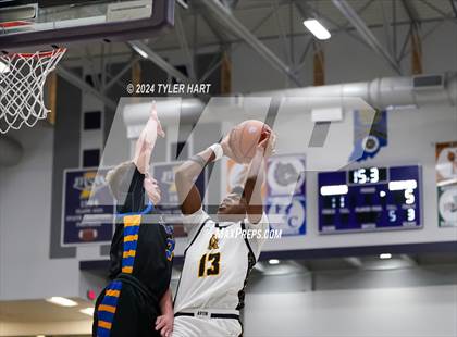 Thumbnail 1 in Fort Wayne Blackhawk Christian vs. Avon (Sneakers for Santa Shootout) photogallery.