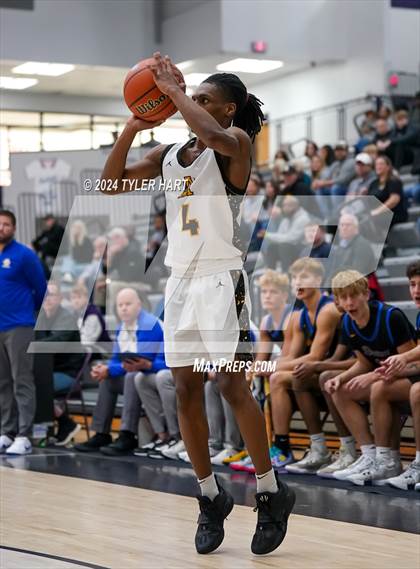 Thumbnail 1 in Fort Wayne Blackhawk Christian vs. Avon (Sneakers for Santa Shootout) photogallery.