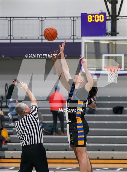 Thumbnail 3 in Fort Wayne Blackhawk Christian vs. Avon (Sneakers for Santa Shootout) photogallery.