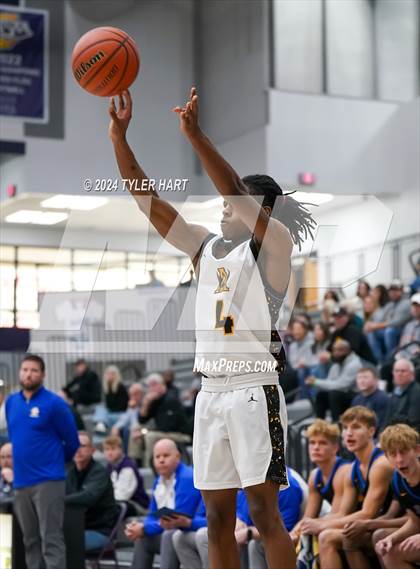 Thumbnail 2 in Fort Wayne Blackhawk Christian vs. Avon (Sneakers for Santa Shootout) photogallery.