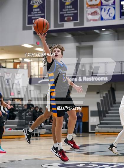 Thumbnail 1 in Fort Wayne Blackhawk Christian vs. Avon (Sneakers for Santa Shootout) photogallery.