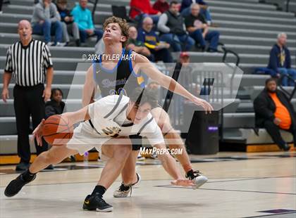 Thumbnail 2 in Fort Wayne Blackhawk Christian vs. Avon (Sneakers for Santa Shootout) photogallery.