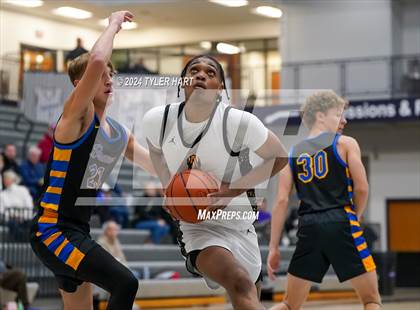 Thumbnail 1 in Fort Wayne Blackhawk Christian vs. Avon (Sneakers for Santa Shootout) photogallery.