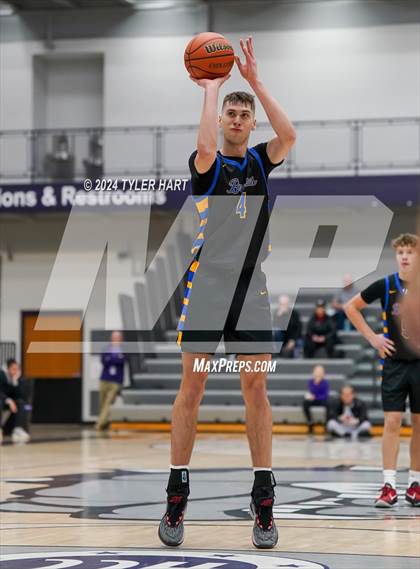Thumbnail 2 in Fort Wayne Blackhawk Christian vs. Avon (Sneakers for Santa Shootout) photogallery.