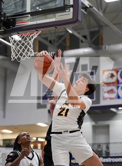 Thumbnail 3 in Fort Wayne Blackhawk Christian vs. Avon (Sneakers for Santa Shootout) photogallery.