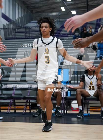 Thumbnail 1 in Fort Wayne Blackhawk Christian vs. Avon (Sneakers for Santa Shootout) photogallery.