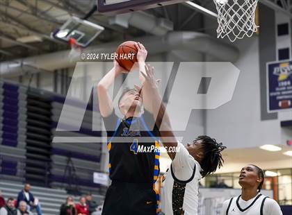 Thumbnail 1 in Fort Wayne Blackhawk Christian vs. Avon (Sneakers for Santa Shootout) photogallery.