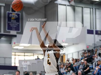 Thumbnail 3 in Fort Wayne Blackhawk Christian vs. Avon (Sneakers for Santa Shootout) photogallery.