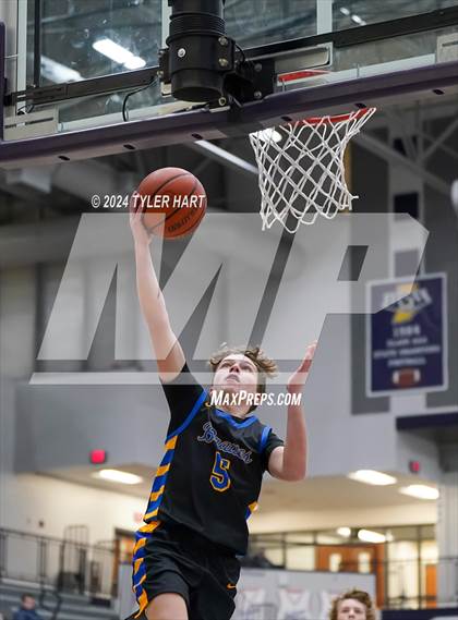 Thumbnail 2 in Fort Wayne Blackhawk Christian vs. Avon (Sneakers for Santa Shootout) photogallery.