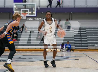 Thumbnail 2 in Fort Wayne Blackhawk Christian vs. Avon (Sneakers for Santa Shootout) photogallery.