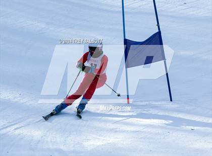 Thumbnail 3 in NYSPHSAA Section V Class A &B Giant Slalom Final (First Run) photogallery.
