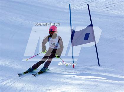 Thumbnail 1 in NYSPHSAA Section V Class A &B Giant Slalom Final (First Run) photogallery.