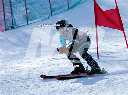 Thumbnail 1 in NYSPHSAA Section V Class A &B Giant Slalom Final (First Run) photogallery.