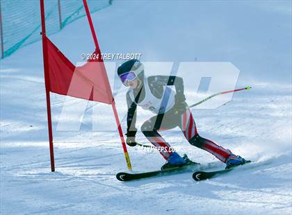 Thumbnail 1 in NYSPHSAA Section V Class A &B Giant Slalom Final (First Run) photogallery.