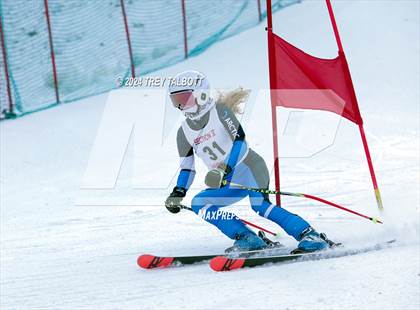 Thumbnail 2 in NYSPHSAA Section V Class A &B Giant Slalom Final (First Run) photogallery.