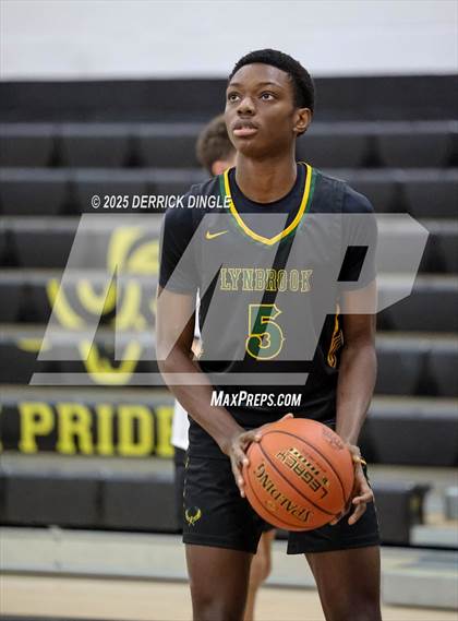 Thumbnail 2 in Lynbrook vs West Hempstead (Mike Cingiser Memorial Tournament) photogallery.