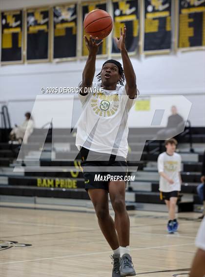 Thumbnail 1 in Lynbrook vs West Hempstead (Mike Cingiser Memorial Tournament) photogallery.