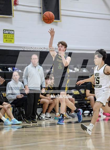 Thumbnail 3 in Lynbrook vs West Hempstead (Mike Cingiser Memorial Tournament) photogallery.