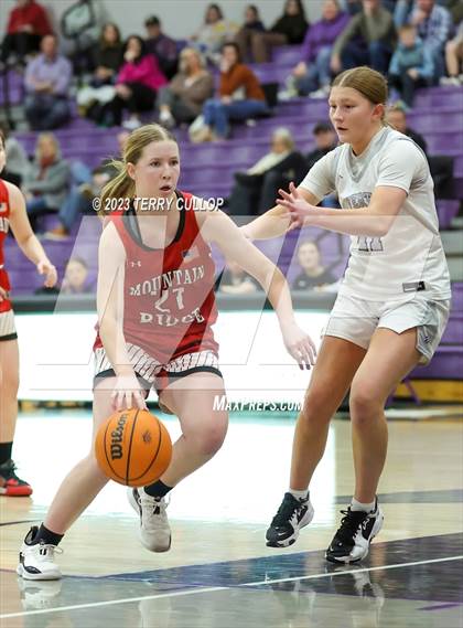 Thumbnail 2 in Mountain Ridge @ Riverton photogallery.