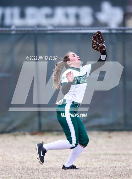 Thumbnail 3 in Lipan @ Santo photogallery.
